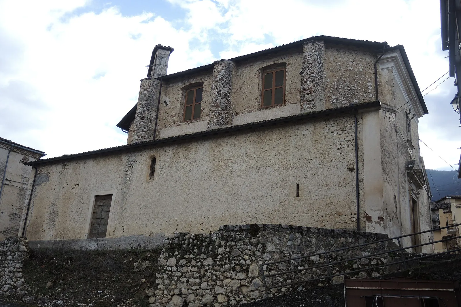 Around Castello di Fagnano